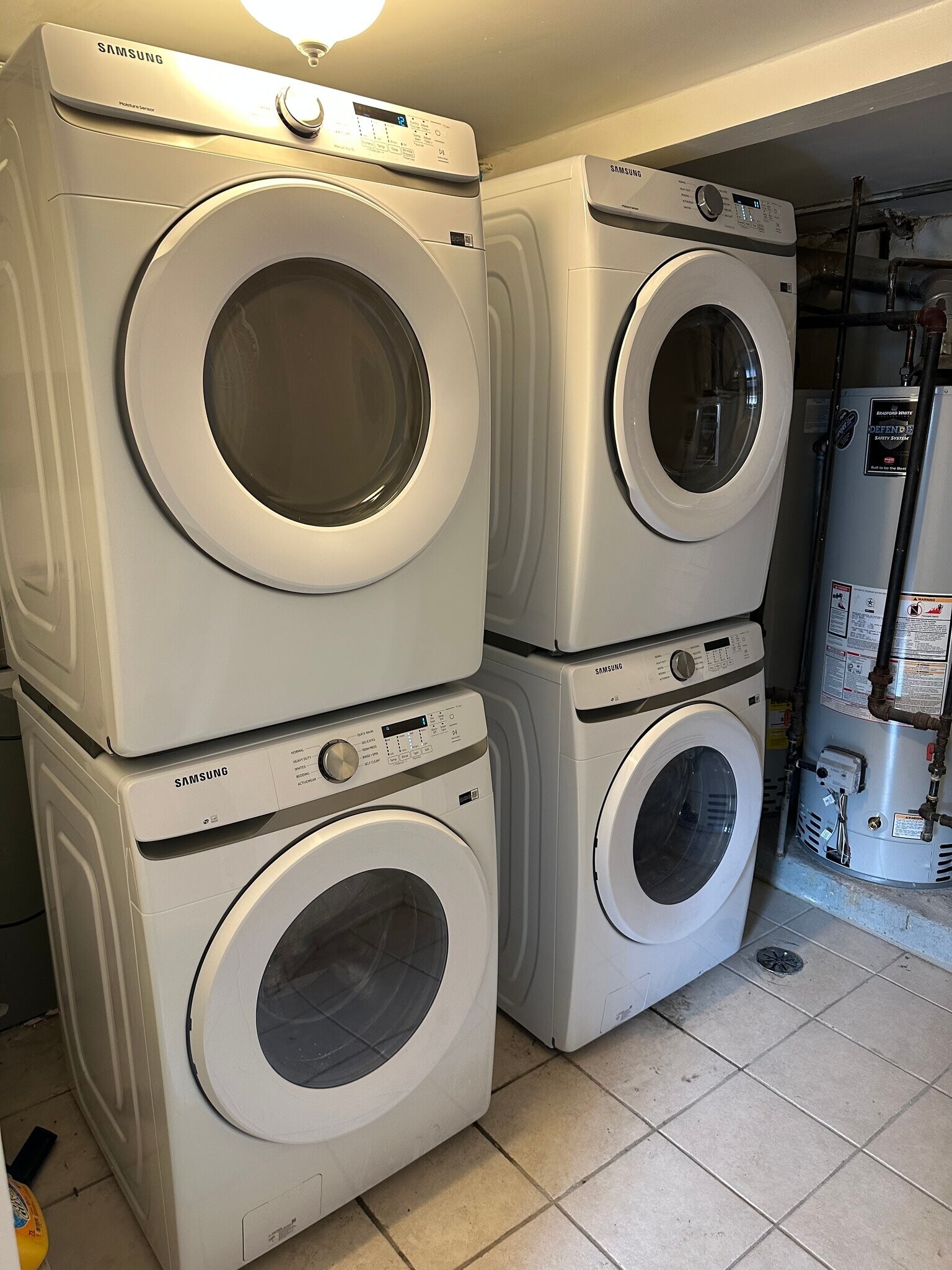 Building Photo - 3343 N Troy St