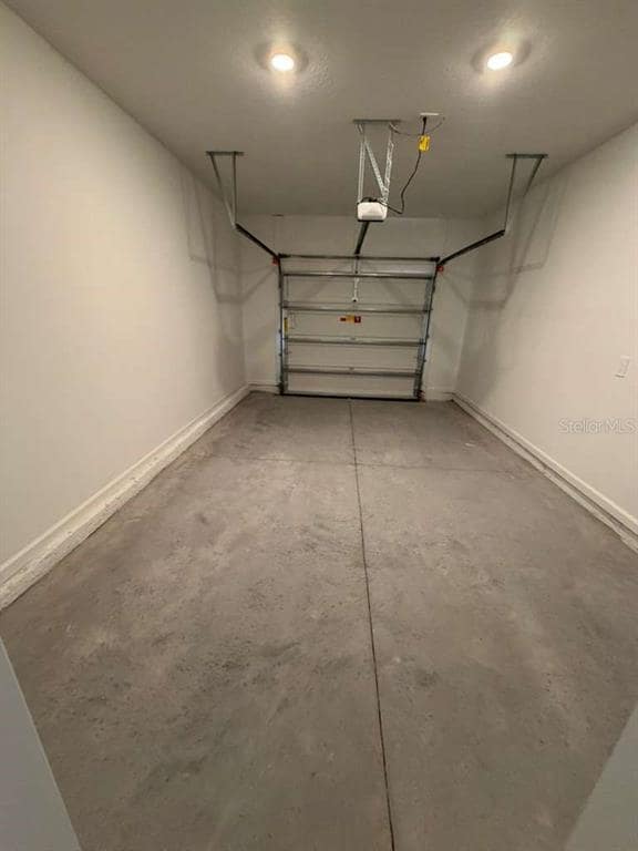 Building Photo - 3617 SE 37th Ct