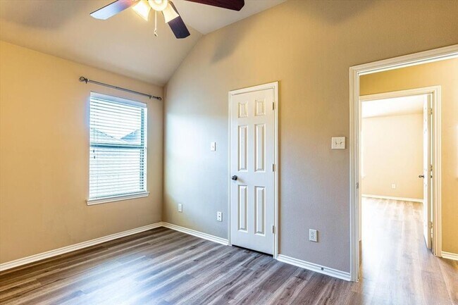 Building Photo - 4531 Long Creek Dr
