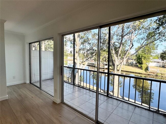 Building Photo - 9205 Tudor Dr