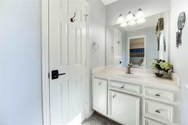 Building Photo - 855 Plainwood Dr