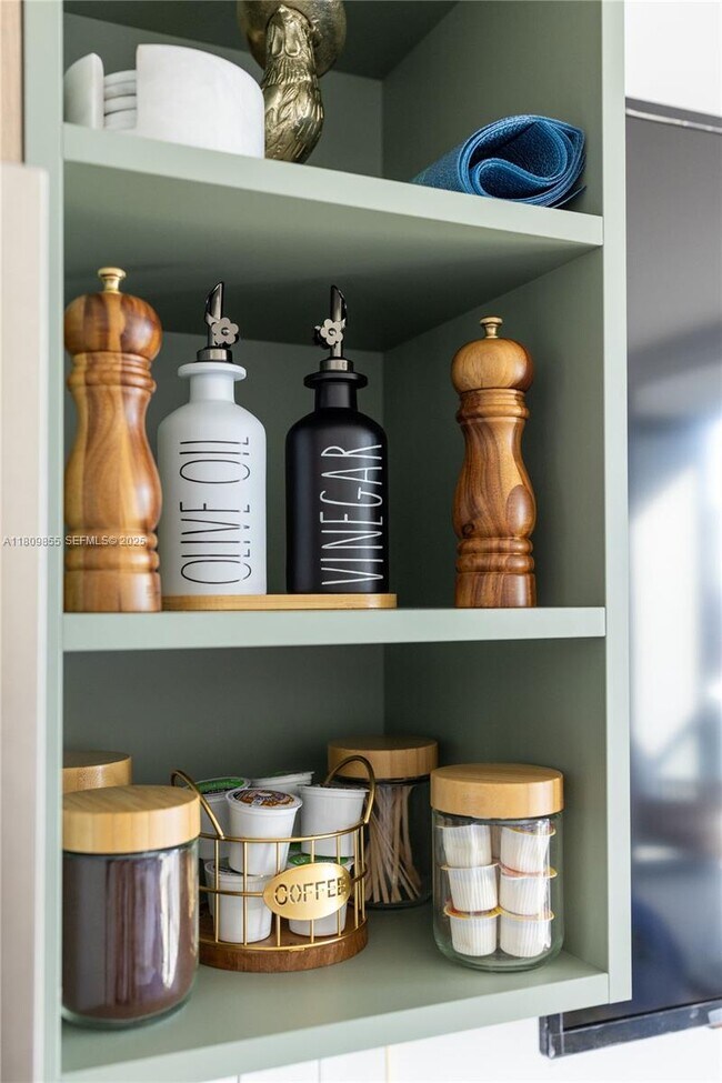 Building Photo - 159 NE 6th St