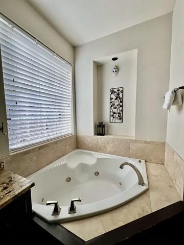 Building Photo - 1461 Brookside Dr