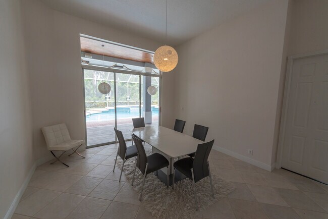 Building Photo - Live the Resort Life in Boca Raton - AVAIL...