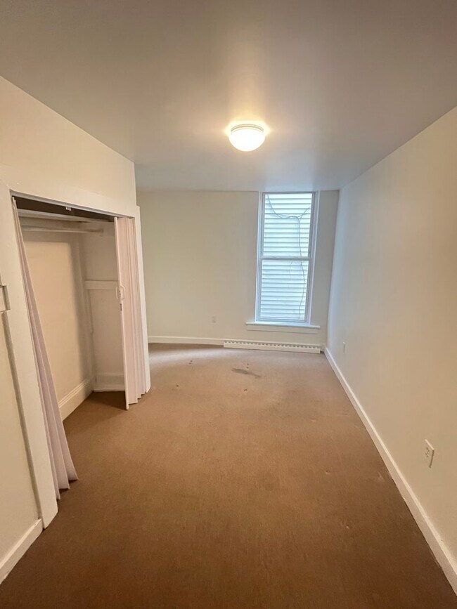 Building Photo - 355 Washington St