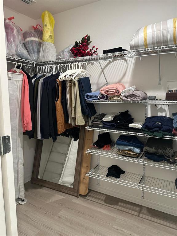 Building Photo - 223 Annabelle Way