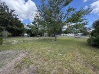 Building Photo - Newly renovated 3 bedroom 2 bath home with...