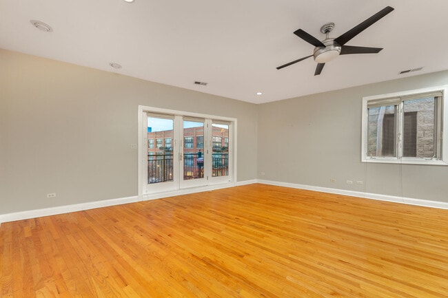 Building Photo - 31 E 26th St