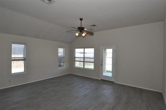 Building Photo - 1129 Alexandria Way