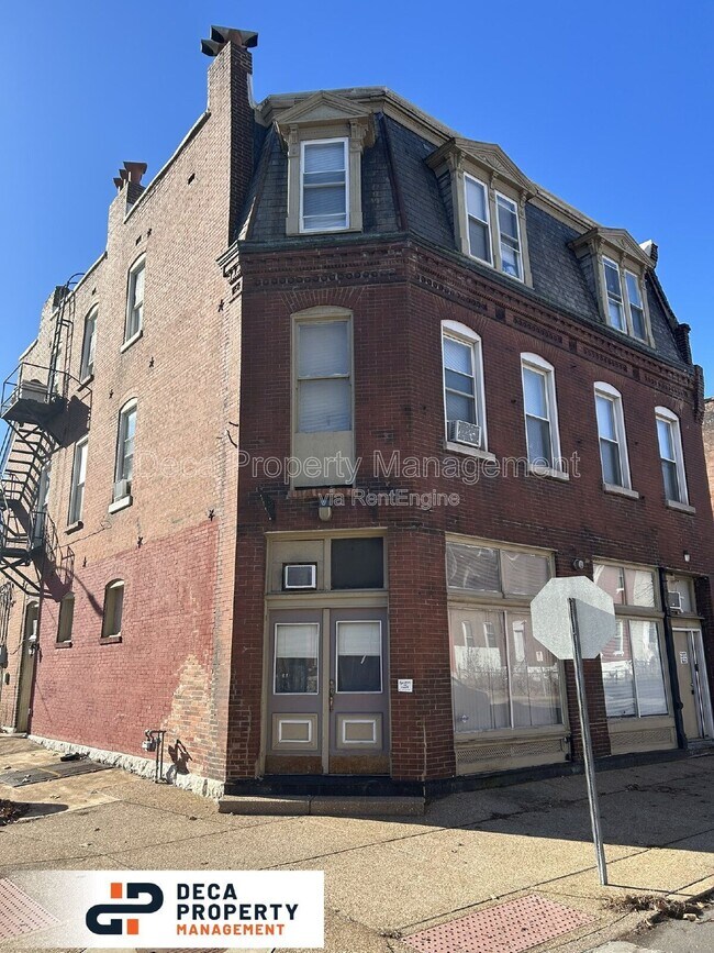 Building Photo - 2700 Chippewa St