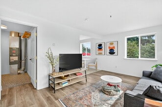 Building Photo - 2529-2529 SE 136th Ave