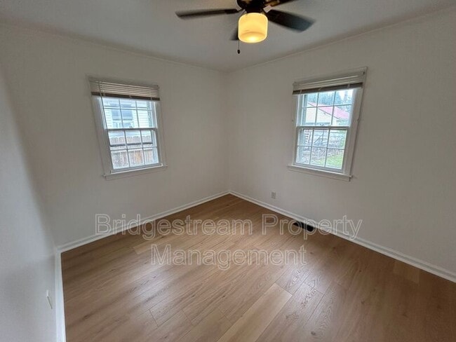 Building Photo - 2152 Meriline Ave
