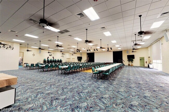 Building Photo - 1700 Pine Valley Dr