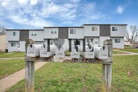 Building Photo - 1726 River Bend Rd