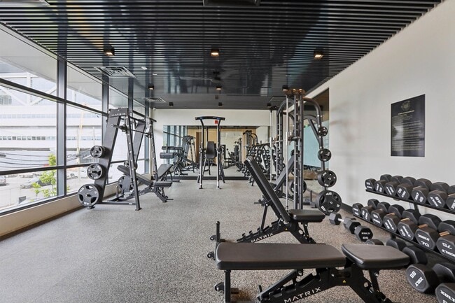 Building Photo - 32 Oakland Ave