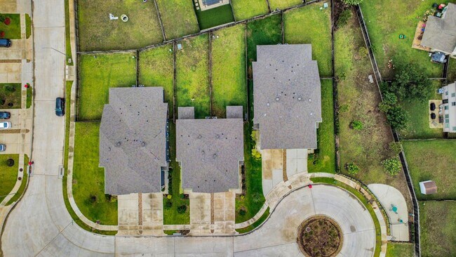 Building Photo - 7027 Cedar Breeze Ct