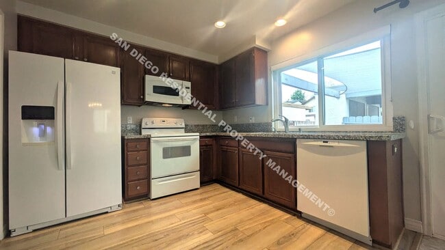 Building Photo - Light, Bright & Spacious 2-Story Home in t...