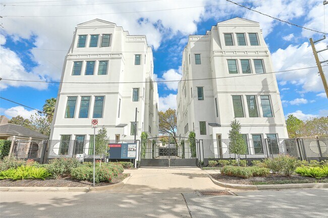 Primary Photo - 4527 Graustark St