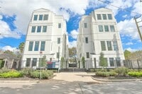 Building Photo - 4527 Graustark St