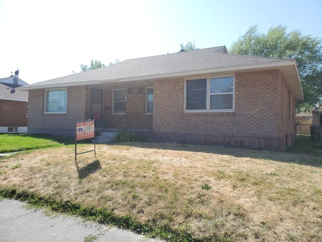 Building Photo - 630 Tendoy Dr