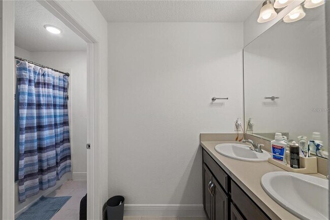 Building Photo - 3077 Nottel Dr