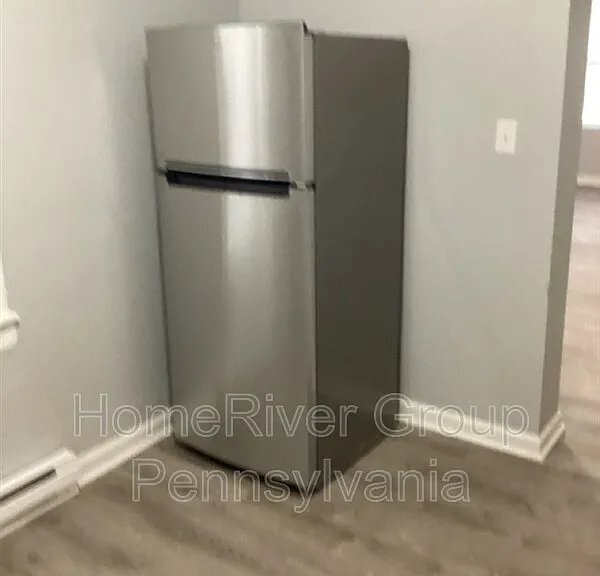 Building Photo - 3925 N 9th St