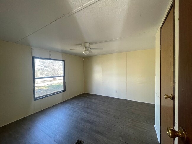 Building Photo - 2/2 Mobile Home for Rent!