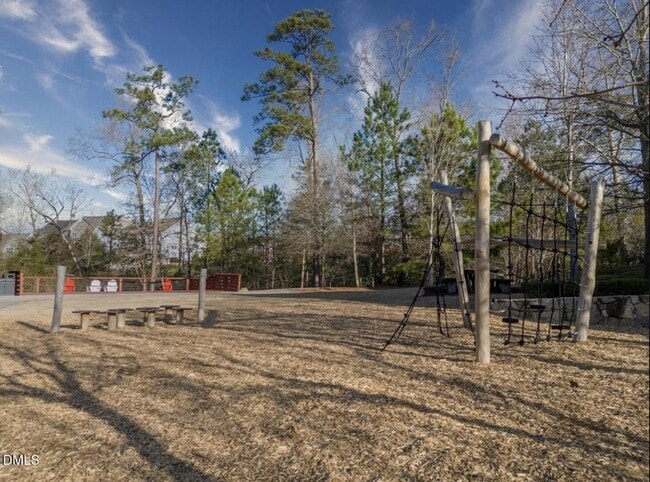 Building Photo - 217 Tumbling River Dr