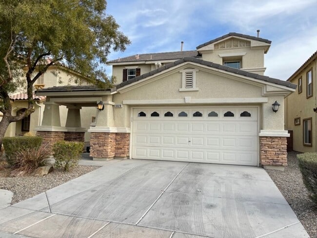 Primary Photo - 6028 Sierra Lakes St