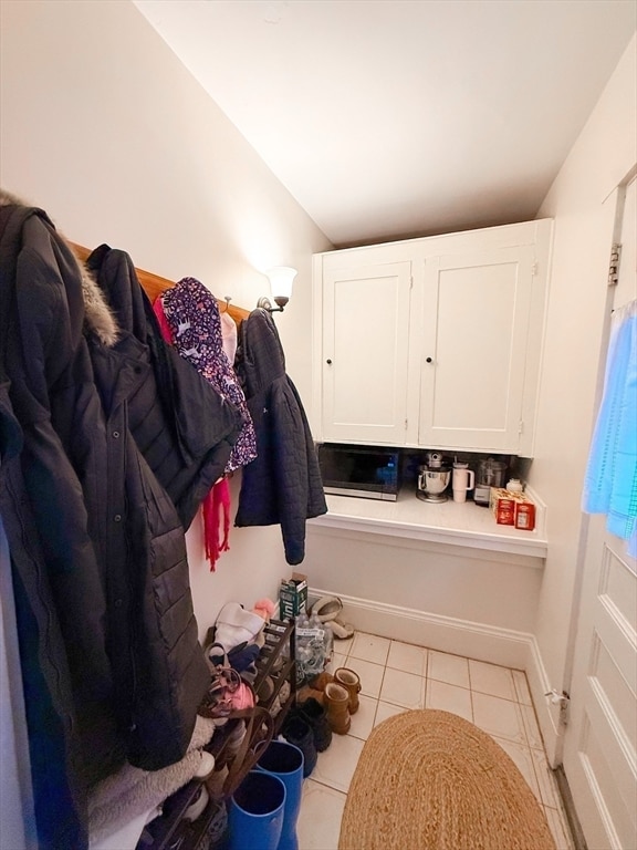 Building Photo - 66 Riverview Ave