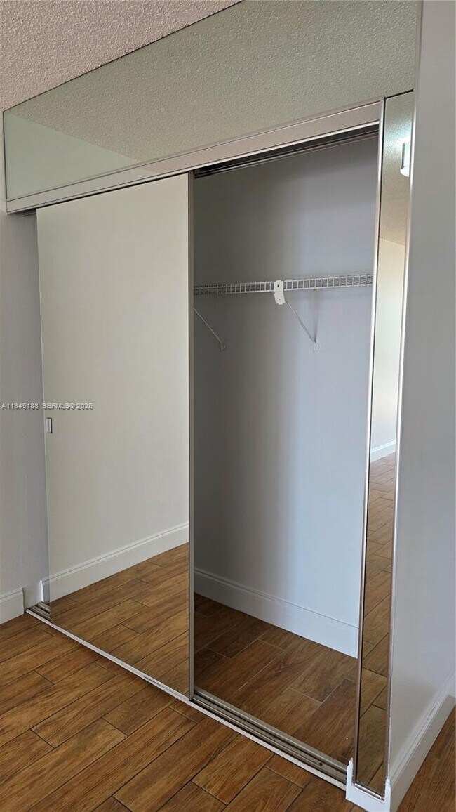 Building Photo - 18151 NE 31st Ct