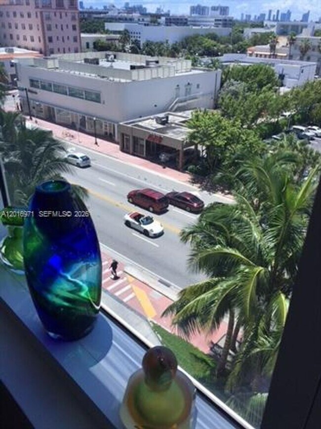 Building Photo - 2301 Collins Ave