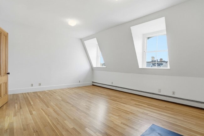 Building Photo - 150 W Concord St