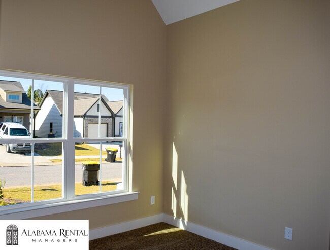 Building Photo - 839 Kent Dr