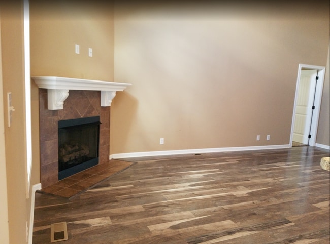 Building Photo - 501 Falkland Cir