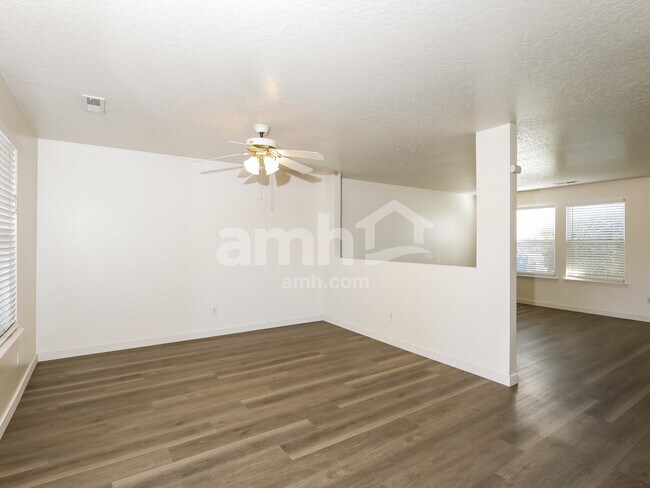 Building Photo - 12930 Hayes St