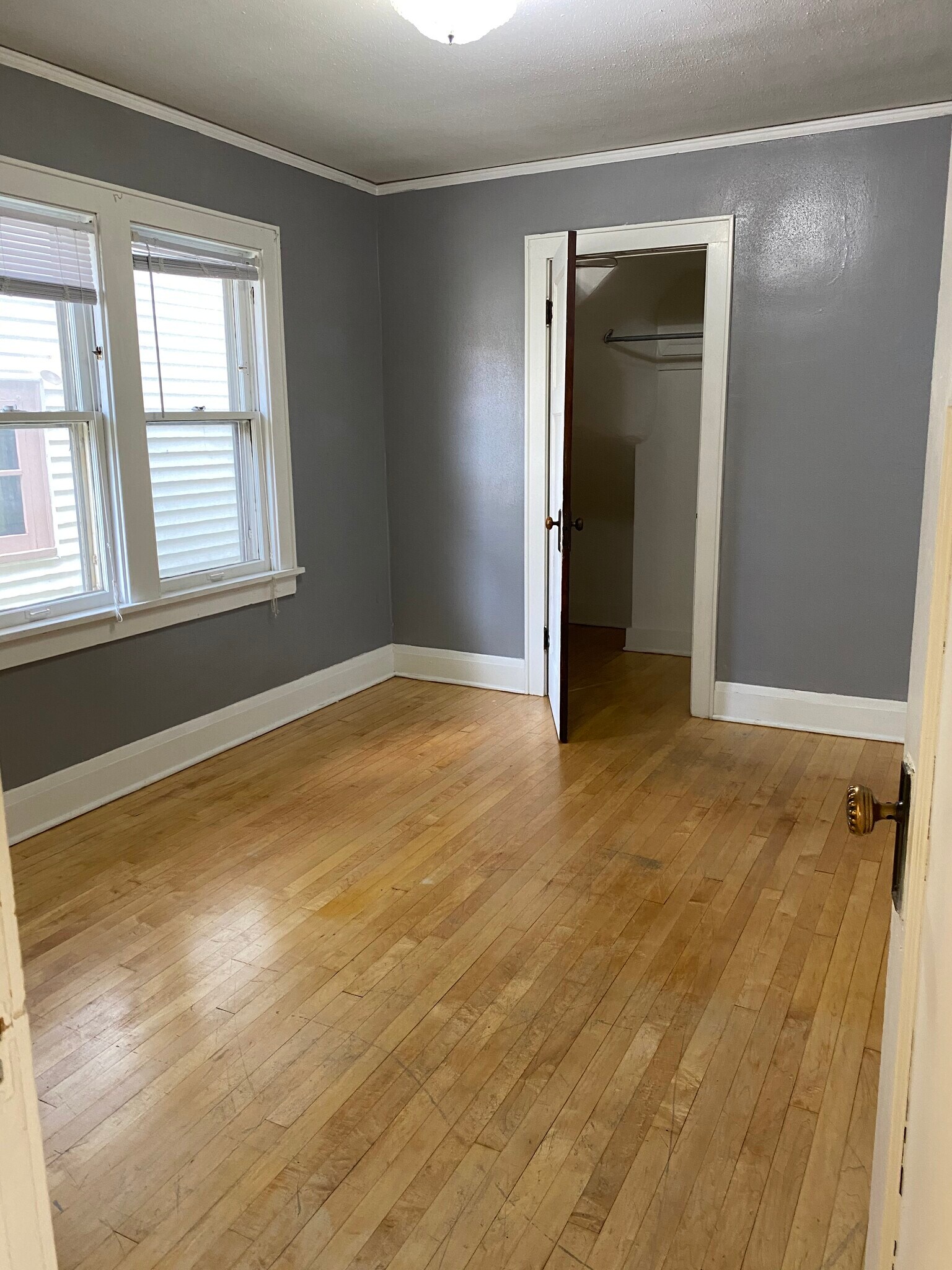 Building Photo - 3078 N Bartlett Ave