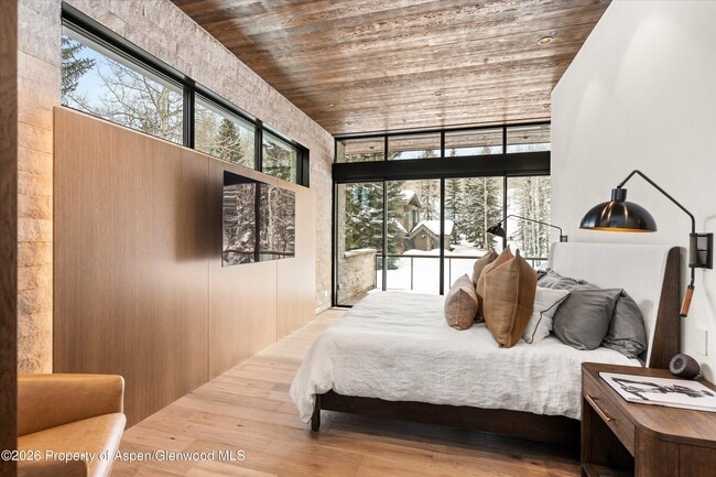 Building Photo - 99 Forest Ln