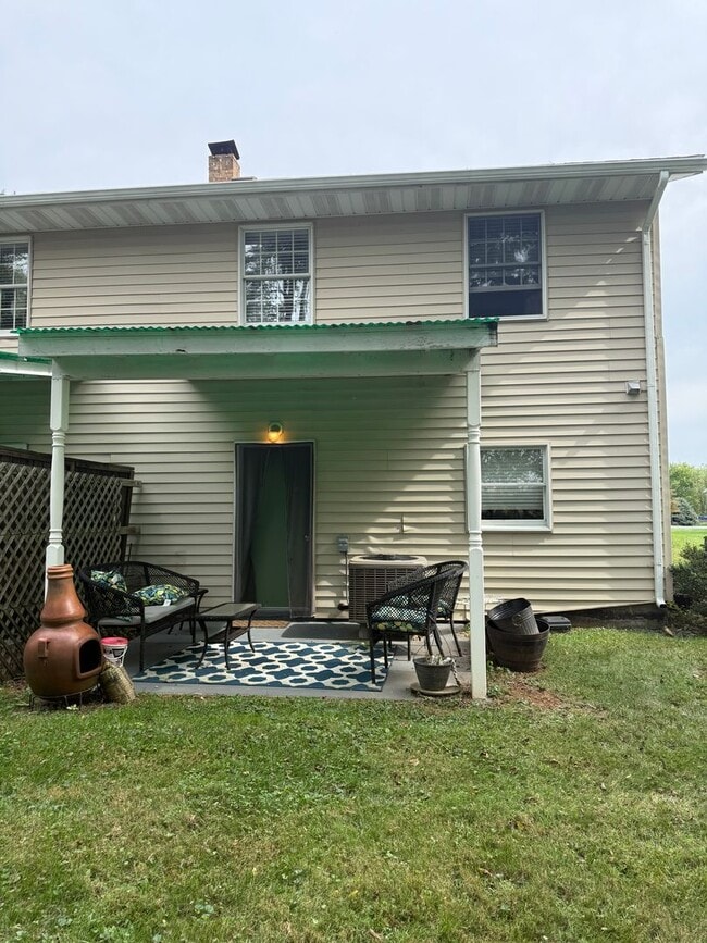 Building Photo - 11755 Village Heights Dr