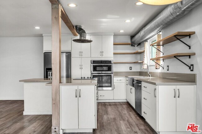 Building Photo - 164 63rd Ave