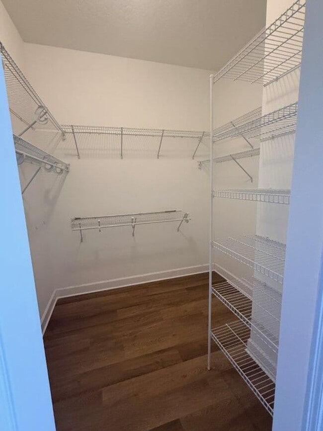 Building Photo - 3838 Peacock Dr