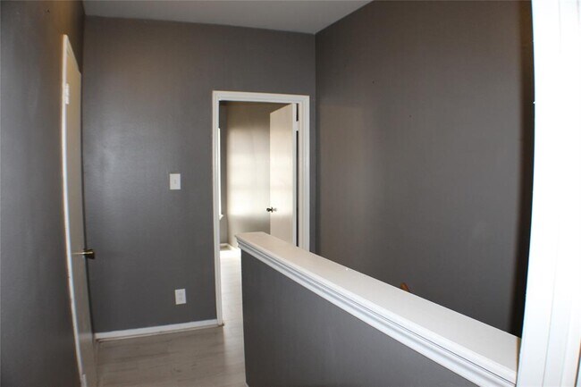 Building Photo - 7342 Regency Square Ct