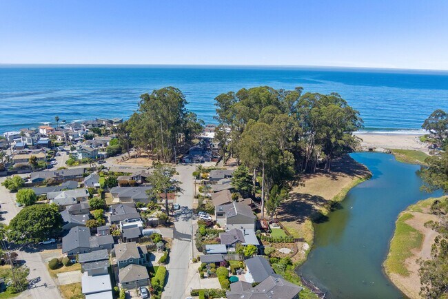 Building Photo - Oceanfront Paradise - 1BR/1BA w/ Additional Sleeping areas  Monthly Rental in Santa Cruz!  Fully ...