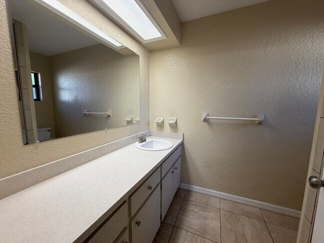 Building Photo - Spacious Open-Concept Home with Bonus Patio & Fenced Yard