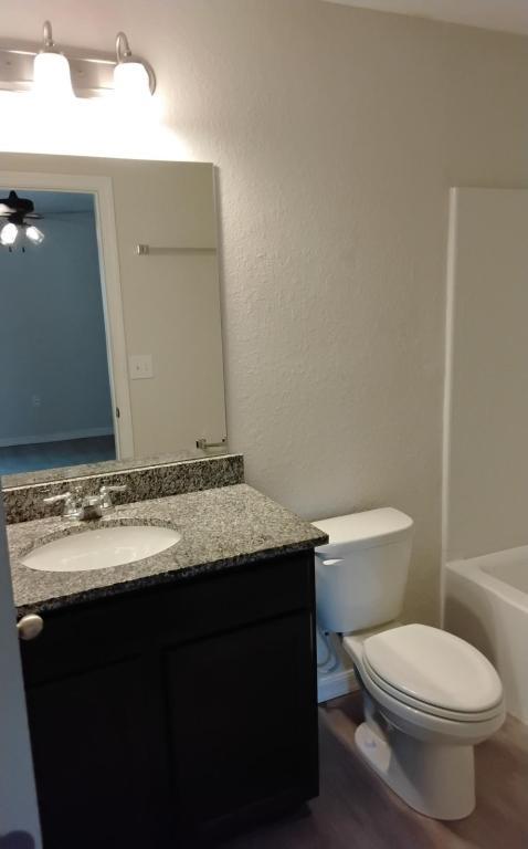 Building Photo - 9426 N Manashee Dr