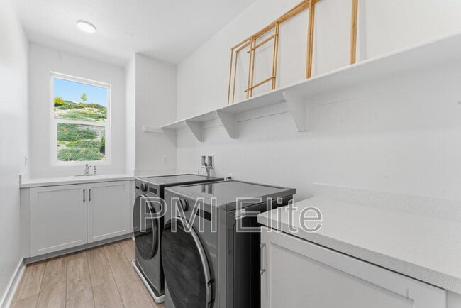 Building Photo - 28657 Windbreak Tr