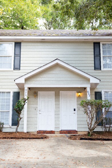 Building Photo - 908 Dickenson Ave