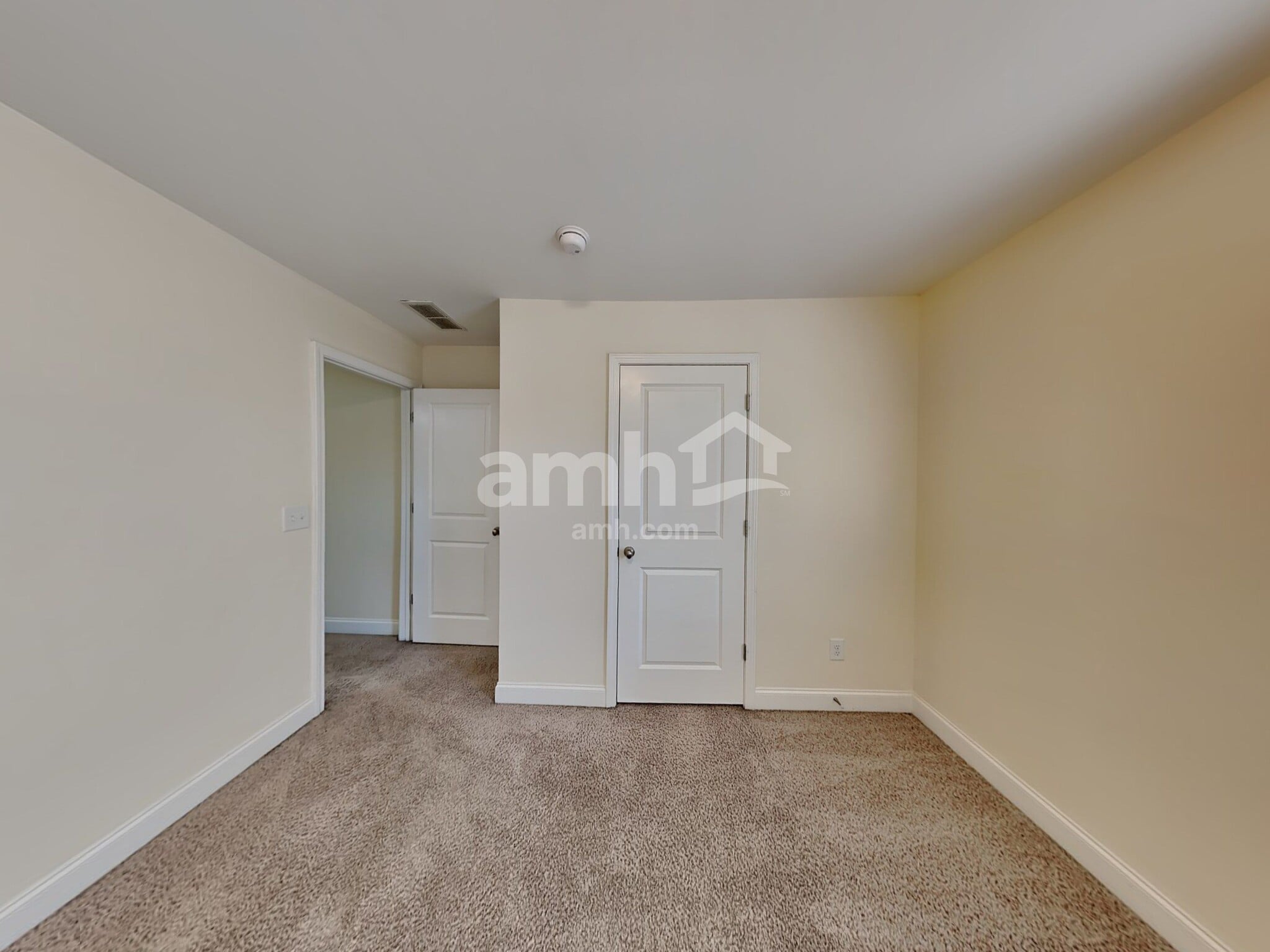 Building Photo - 2474 Beal St