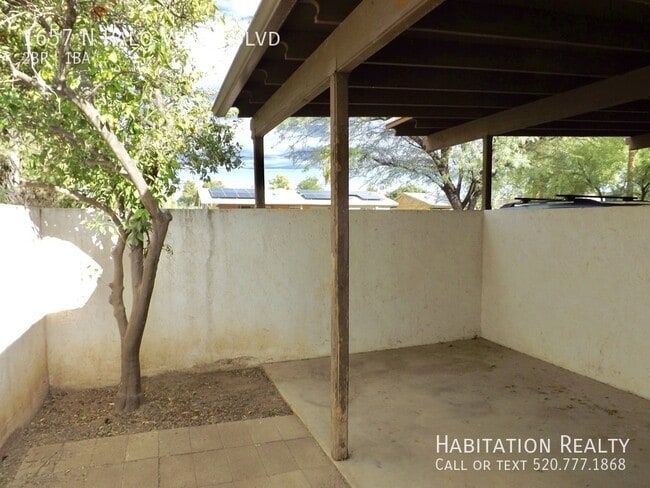 Building Photo - 1657 N Palo Verde Blvd