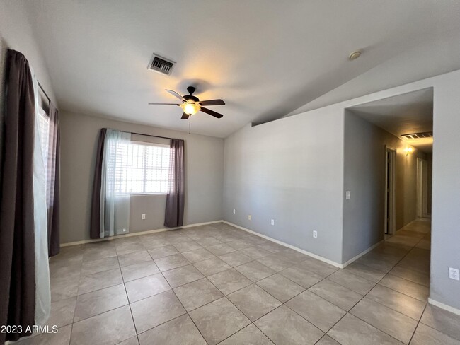 Building Photo - 737 W Ocotillo St